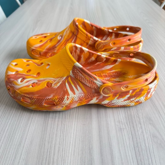 EUC! HONEY NUT CHEERIOS LIMITED EDITION CROCS SIZE 12 - Picture 2 of 3